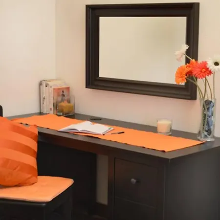 Sleeps22-garden-hottub-pool-barbecue-jacuzzi Villa