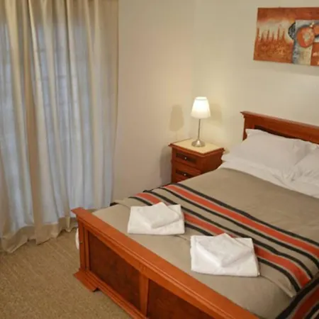 Sleeps22-garden-hottub-pool-barbecue-jacuzzi Villa *