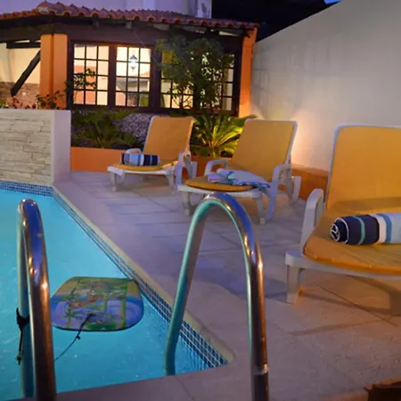 Sleeps22-garden-hottub-pool-barbecue-jacuzzi Villa