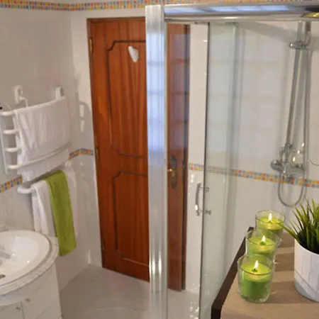 Villa Sleeps22-garden-hottub-pool-barbecue-jacuzzi