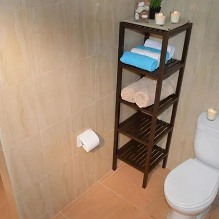 Villa Sleeps22-garden-hottub-pool-barbecue-jacuzzi